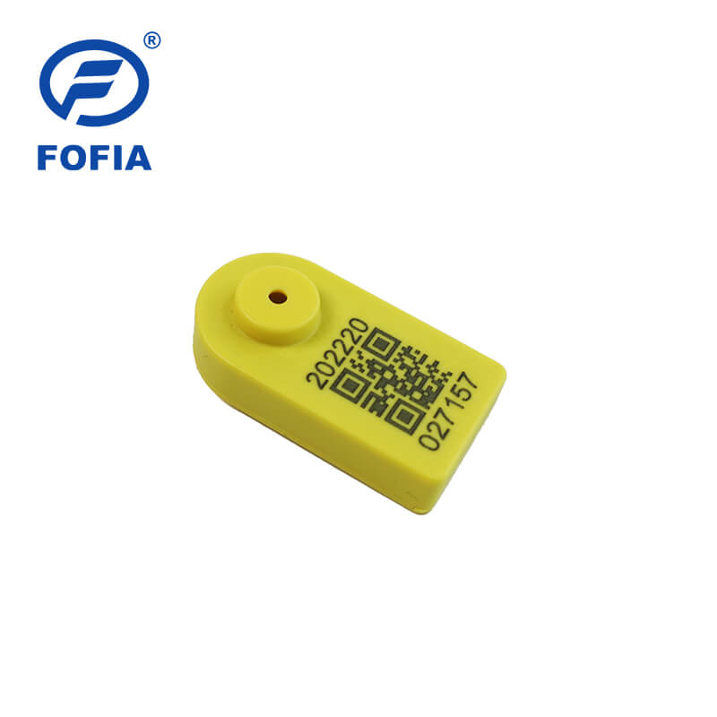 Smart Temperature-Measuring Electronic Ear Tag – Real-Time Monitoring & Data Tracking